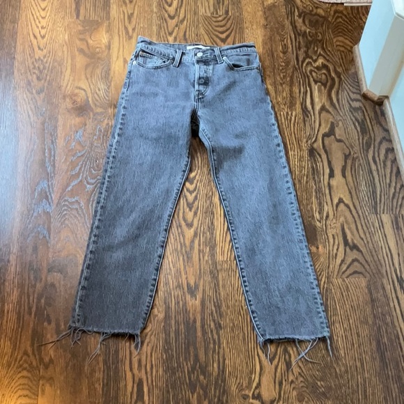 Levi’s Wedgie Straight Fit Jeans - Picture 2 of 5